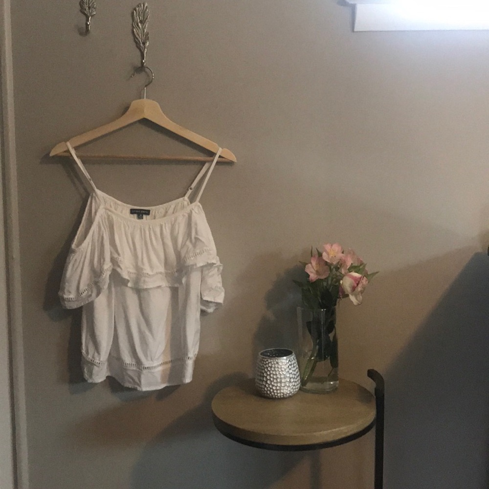 Off the Shoulder White Women’s Top